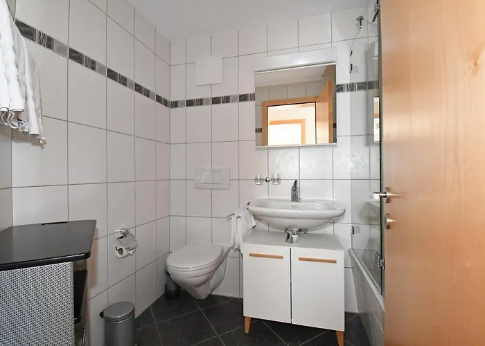 Sophia 1. Stock West *